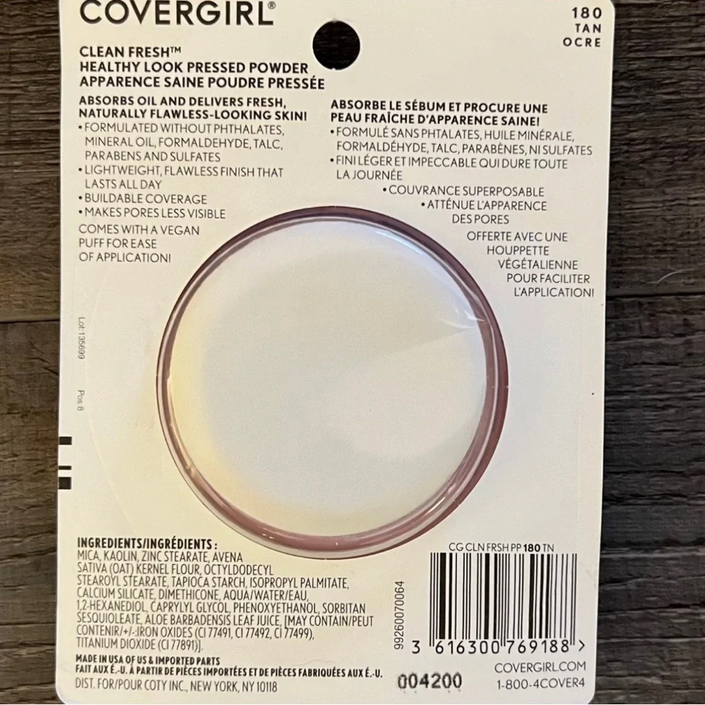 💞 New COVERGIRL Clean Fresh Pressed Powder in Tan
